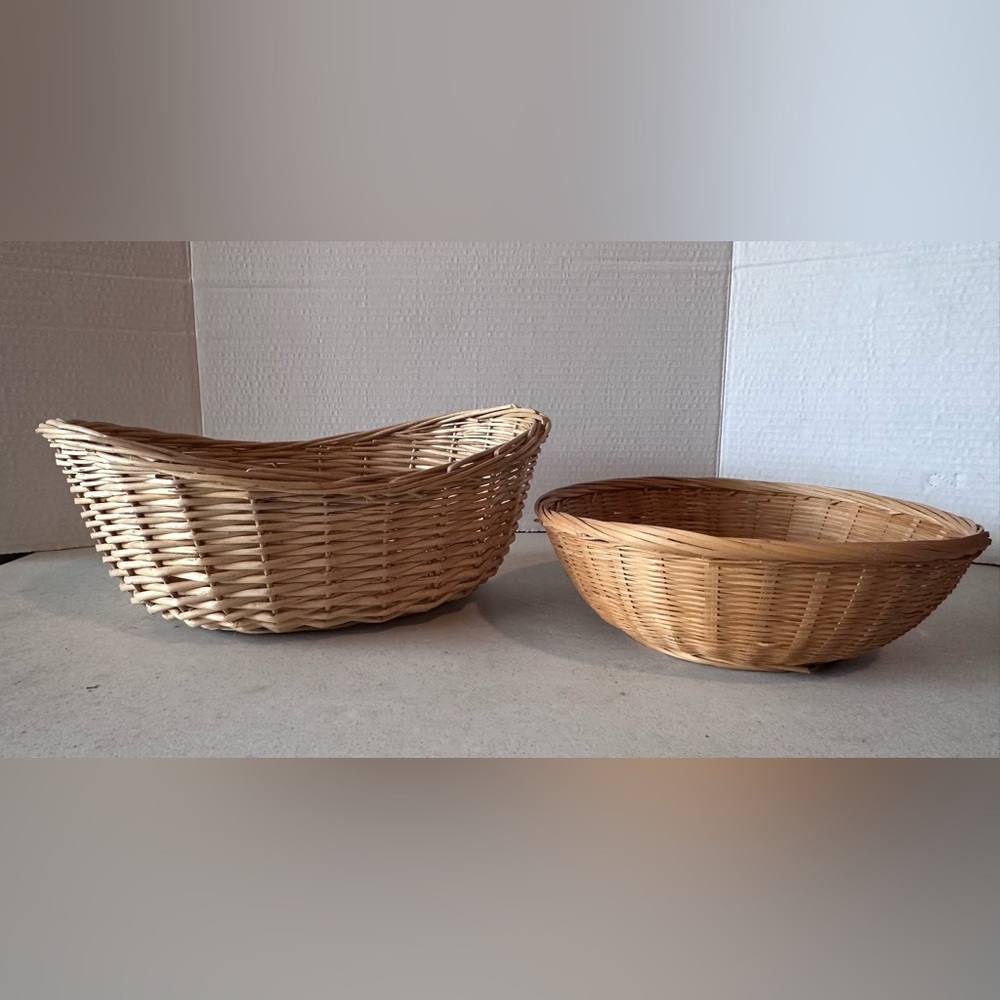 Pair Small Wicker Baskets Oval and Round Great Condition